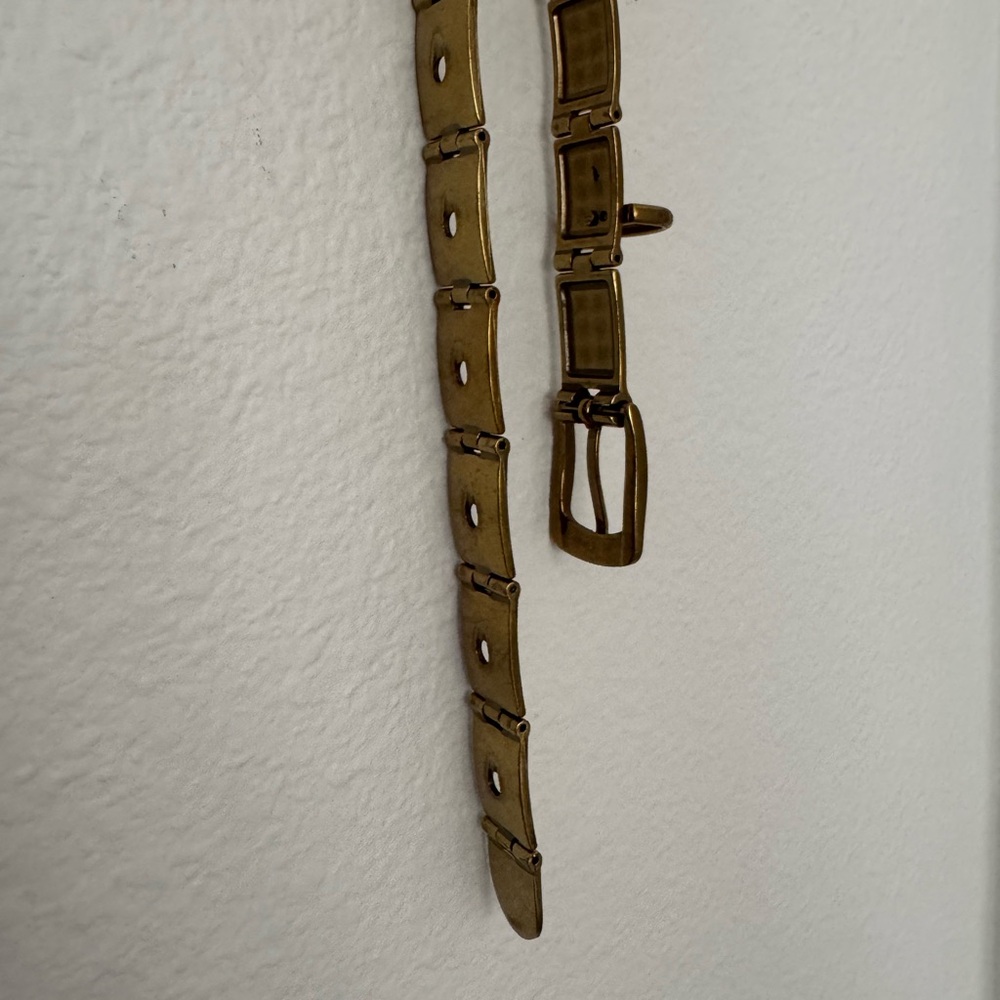 Vintage - Gold metal belt 42 & 1/2 inches long - Picture 2 of 4
